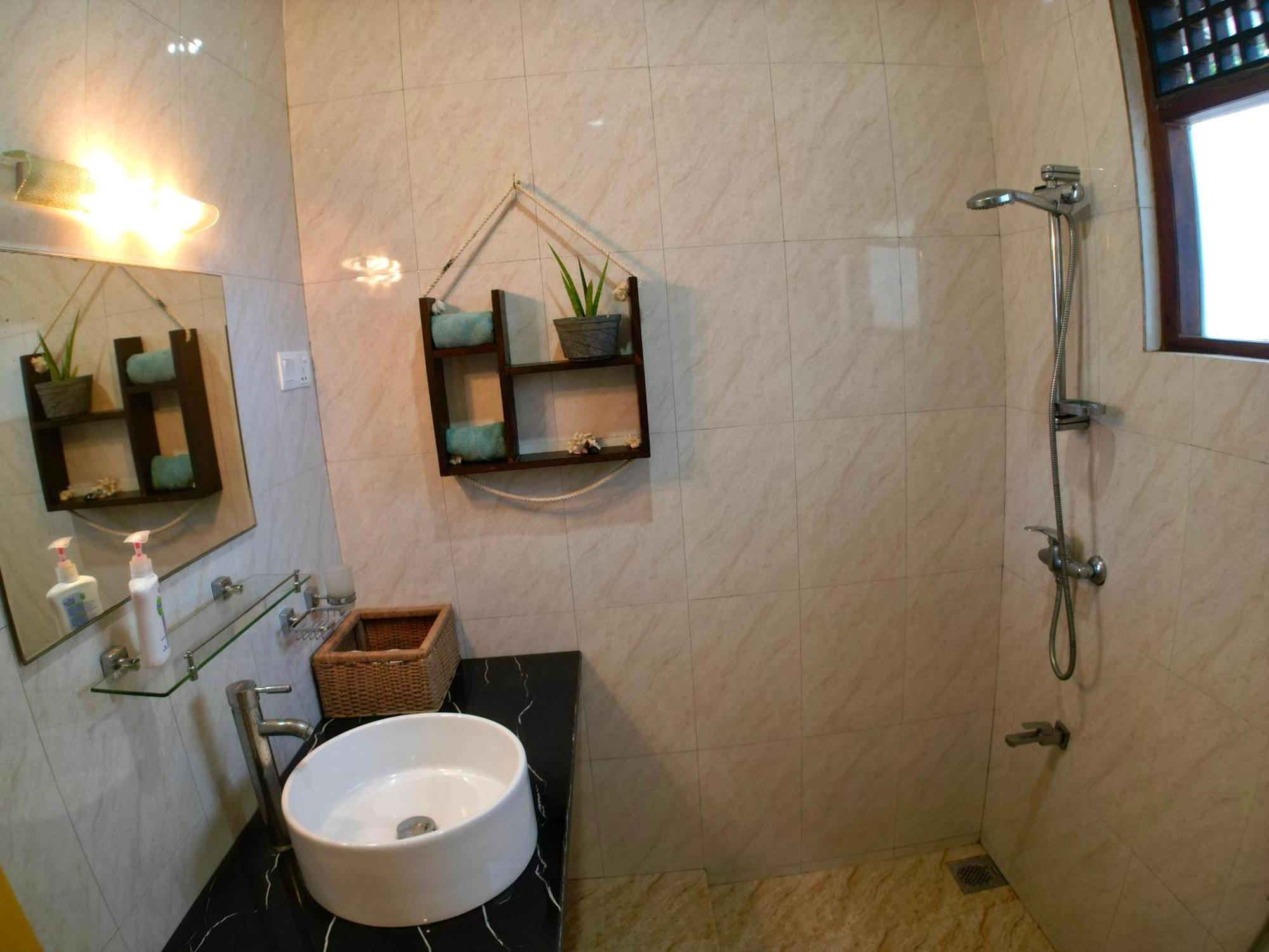 Oceanlife Surf Stay At Horizon Inn Велигама Экстерьер фото