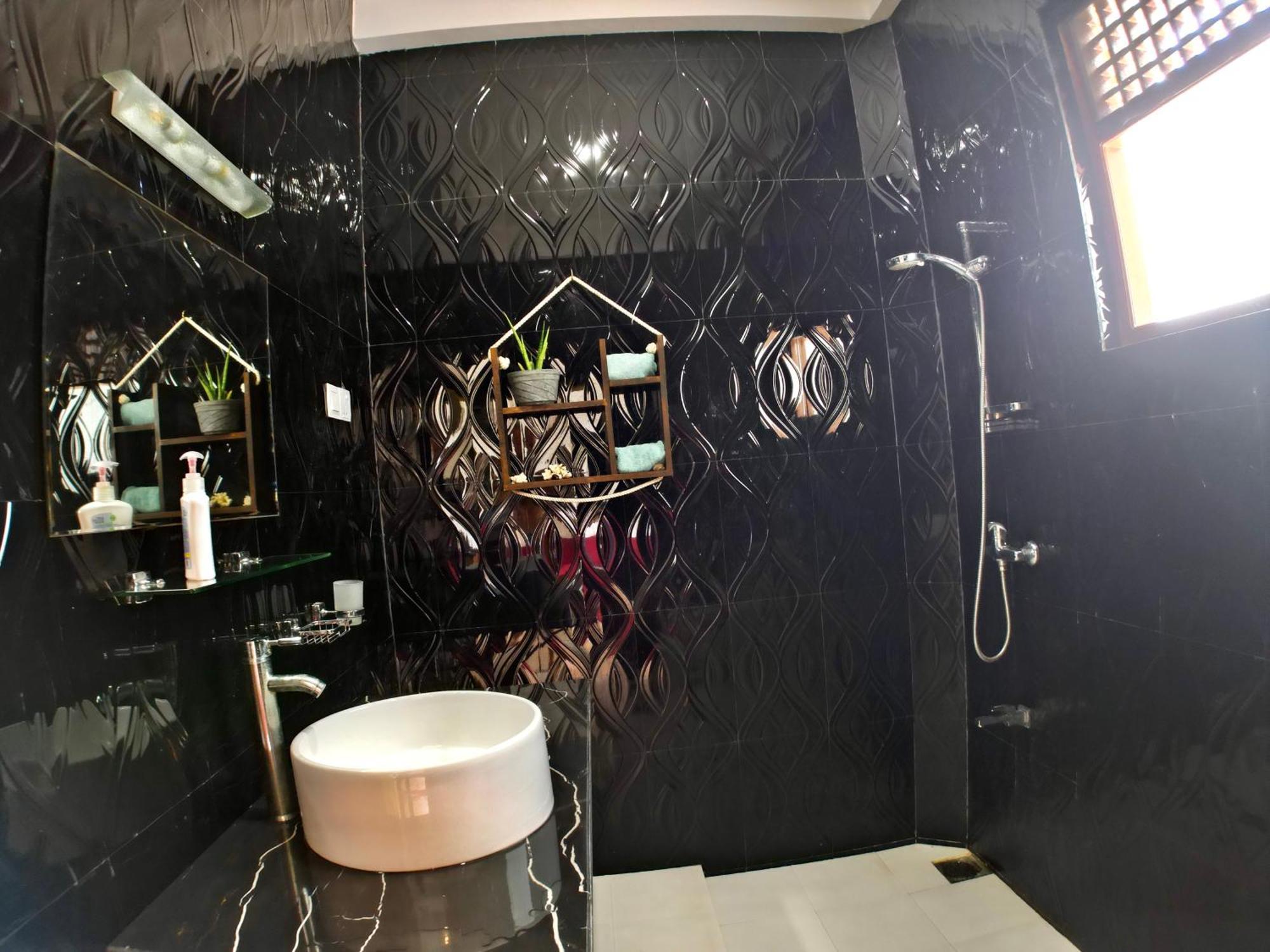 Oceanlife Surf Stay At Horizon Inn Велигама Экстерьер фото